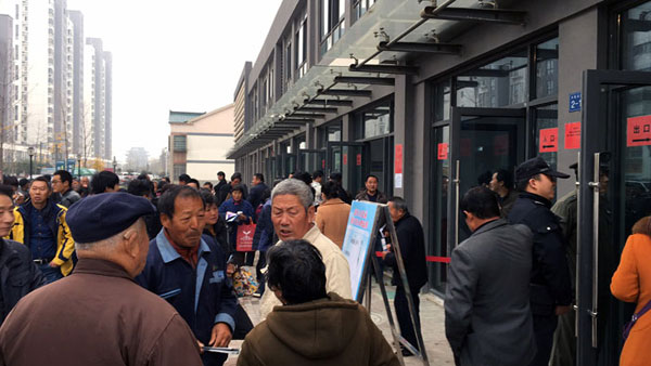 “工厂出击，全民超等购”商丘台甫北苑幼区特惠美满收官