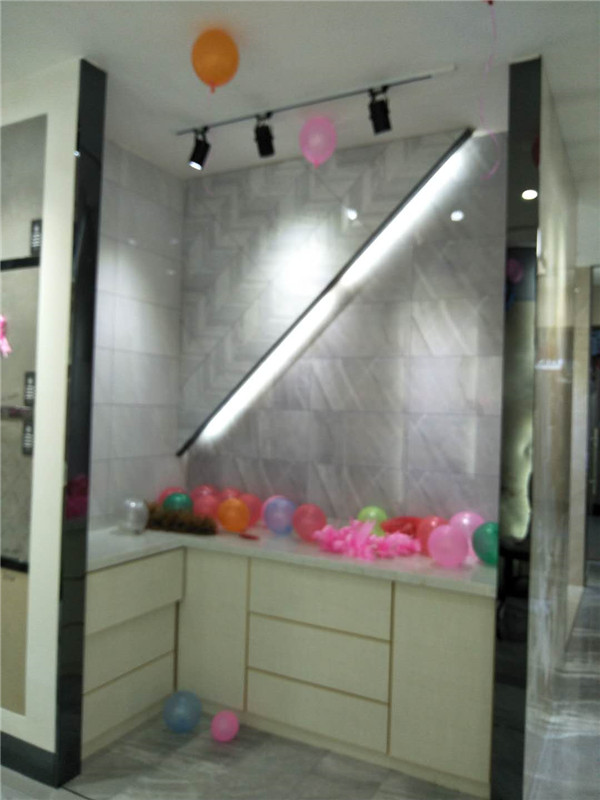 888集团电子游戏贵州锦屏专卖店